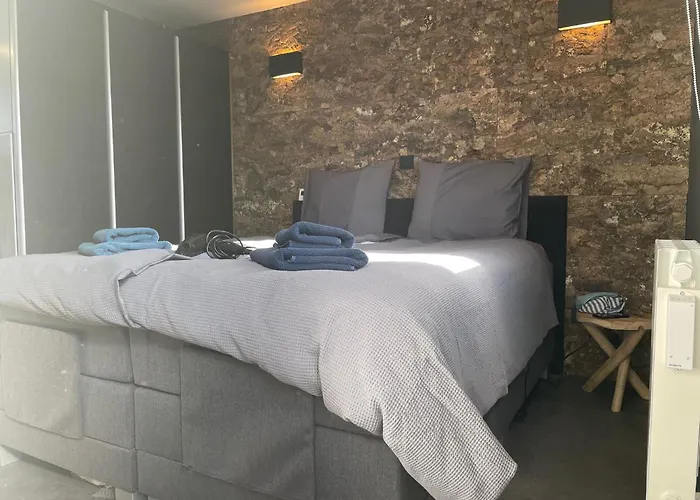 Poellodge, Luxe Houseboot Met Zonnig Terras Apartamento Aalsmeer