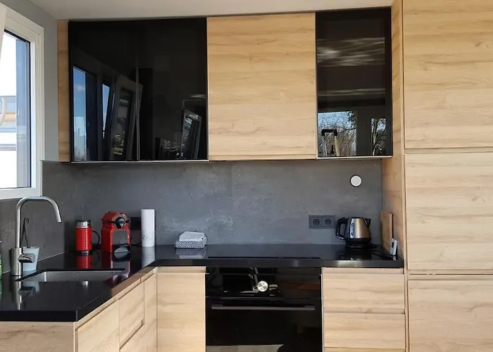 Apartamento Poellodge, Luxe Houseboot Met Zonnig Terras Aalsmeer