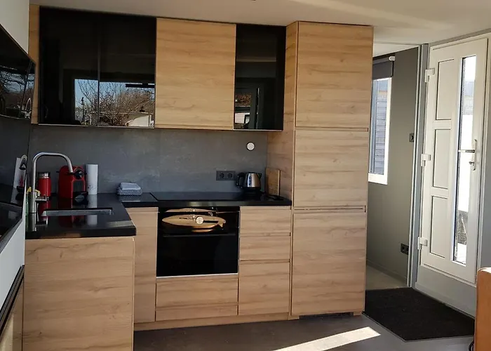 Poellodge, Luxe Houseboot Met Zonnig Terras Apartamento Aalsmeer