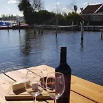 Poellodge, Luxe Houseboot Met Zonnig Terras Lejlighed *
