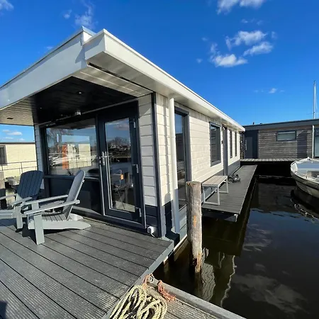 公寓 Poellodge, Luxe Houseboot Met Zonnig Terras 阿斯米尔