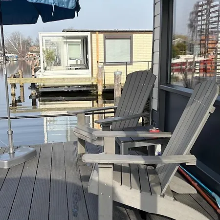 Poellodge, Luxe Houseboot Met Zonnig Terras דירה *