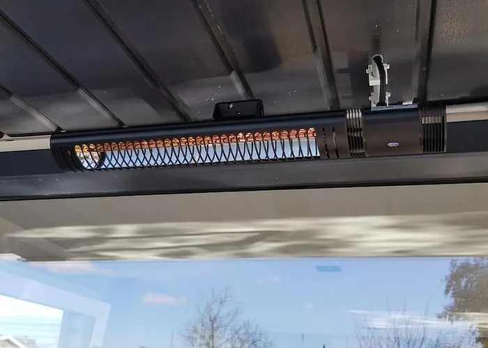 アパート Poellodge, Luxe Houseboot Met Zonnig Terras *