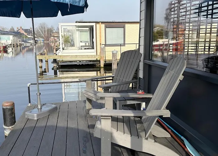 Poellodge, Luxe Houseboot Met Zonnig Terras アパート *